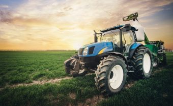 Anvelope tractor: Cum să alegi cele mai bune anvelope pentru utilajele agricole