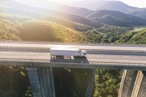 Cargo Buddy: Importanța serviciilor de transport în logistica modernă
