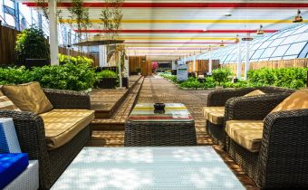 Mobila de terasă: Soluții profesionale pentru design exterior și spații HoReCa