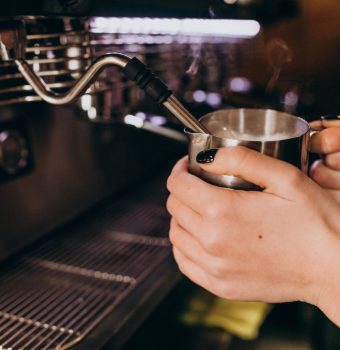 Espressor profesional: ce caracteristici să urmărești pentru cafenea