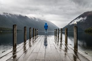 Cum eviți cumpărăturile impulsive când ai o zi proastă