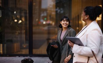 Feminismul în online: activism, reacții și educație digitală